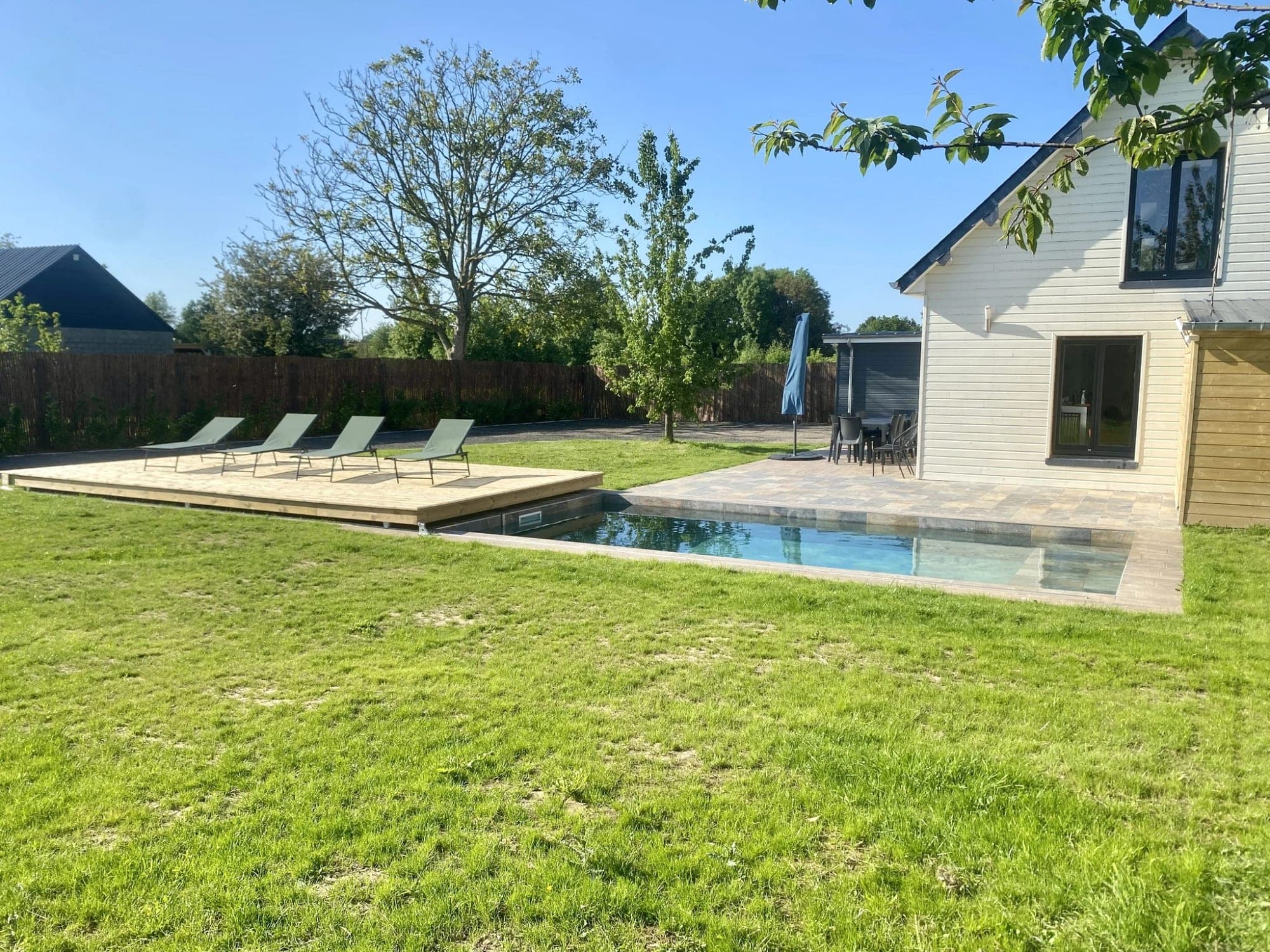 Private heated pool at Gîte Cassis, open from April to September